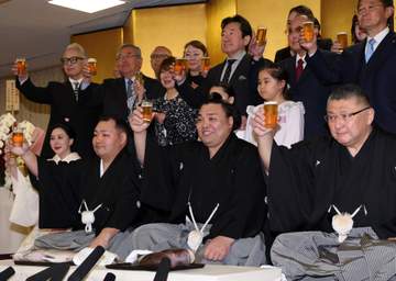 大関復帰の霧島「さらなる高みを目指して一生懸命努力」と口上で決意表明 12場所ぶりの返り咲き