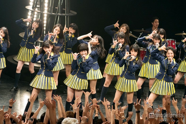 ライブハウスでミュージックビデオの撮影に挑んだHKT48（C）AKS
