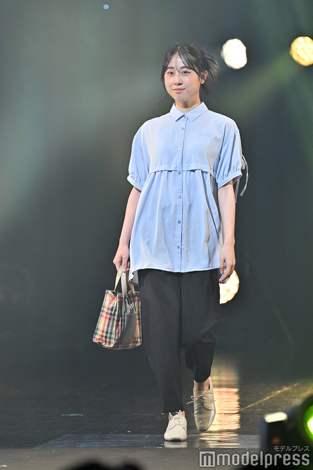 （C）モデルプレス