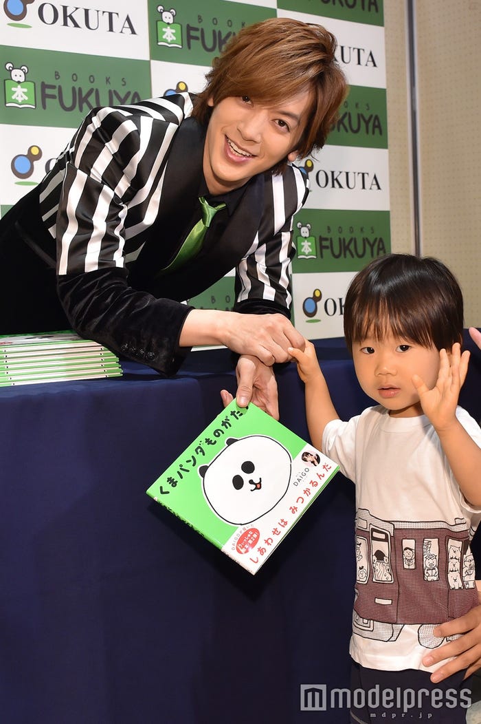 お渡し&握手会の様子(C)モデルプレス
