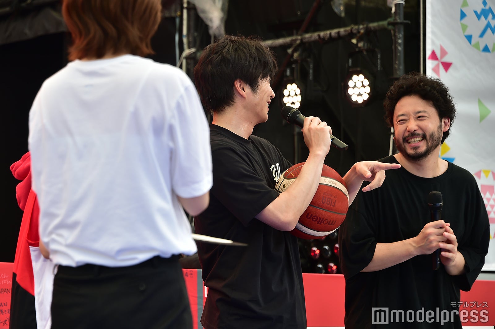 自分が先に5本シュートを決めていたら成功していたと嘆く田中圭（C）モデルプレス