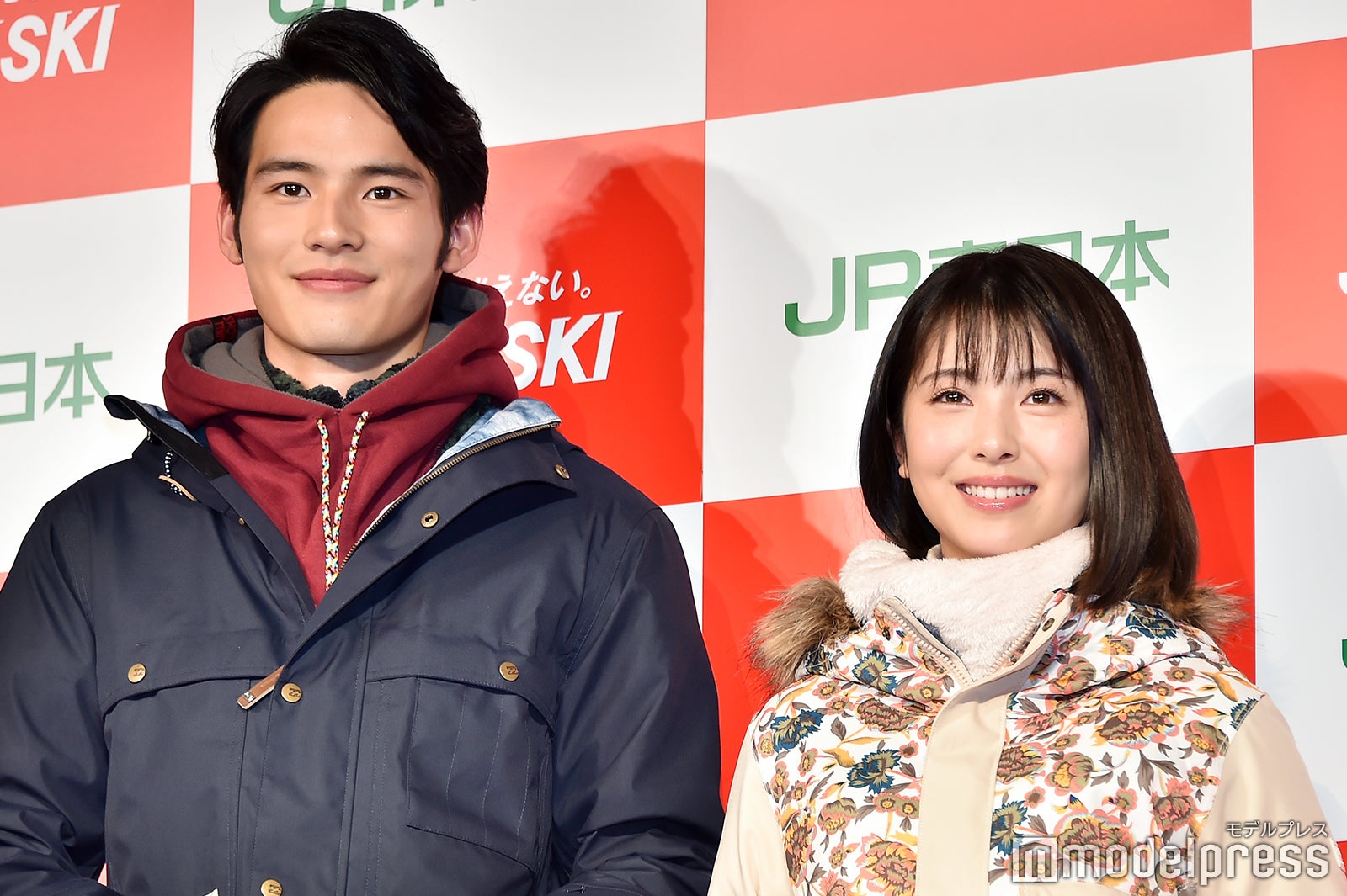 岡田健史、浜辺美波（C）モデルプレス