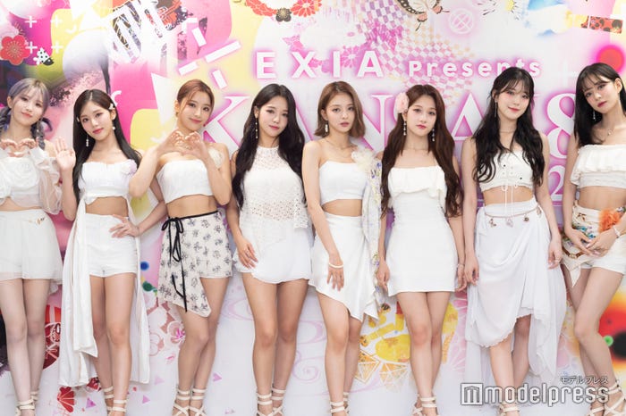 fromis_9(左から)ハヨン、ジウォン、セロム、ジソン、ナギョン、ソヨン、ジホン、チェヨン(C)モデルプレス