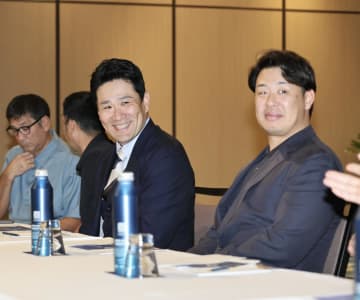 巨人・田中将大が名球会総会初参加 浅村と大先輩の入り待ち挨拶 珍光景に坂本勇人は驚く「何で立ってんの？」