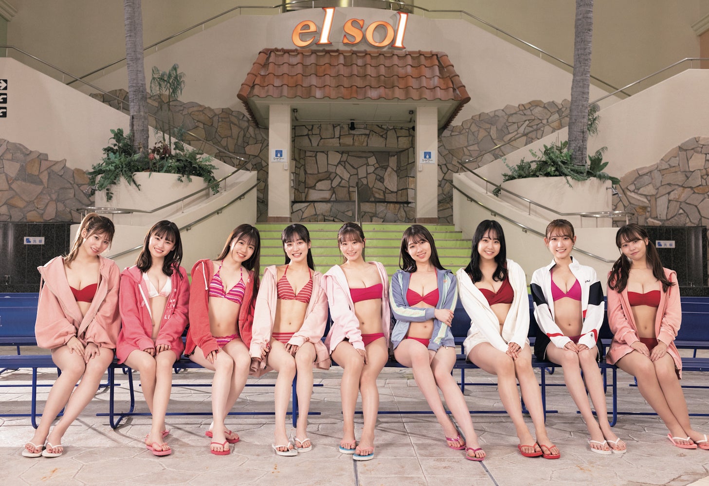 NMB48「B.L.T.2022年3月号」（提供写真：東京ニュース通信社刊）