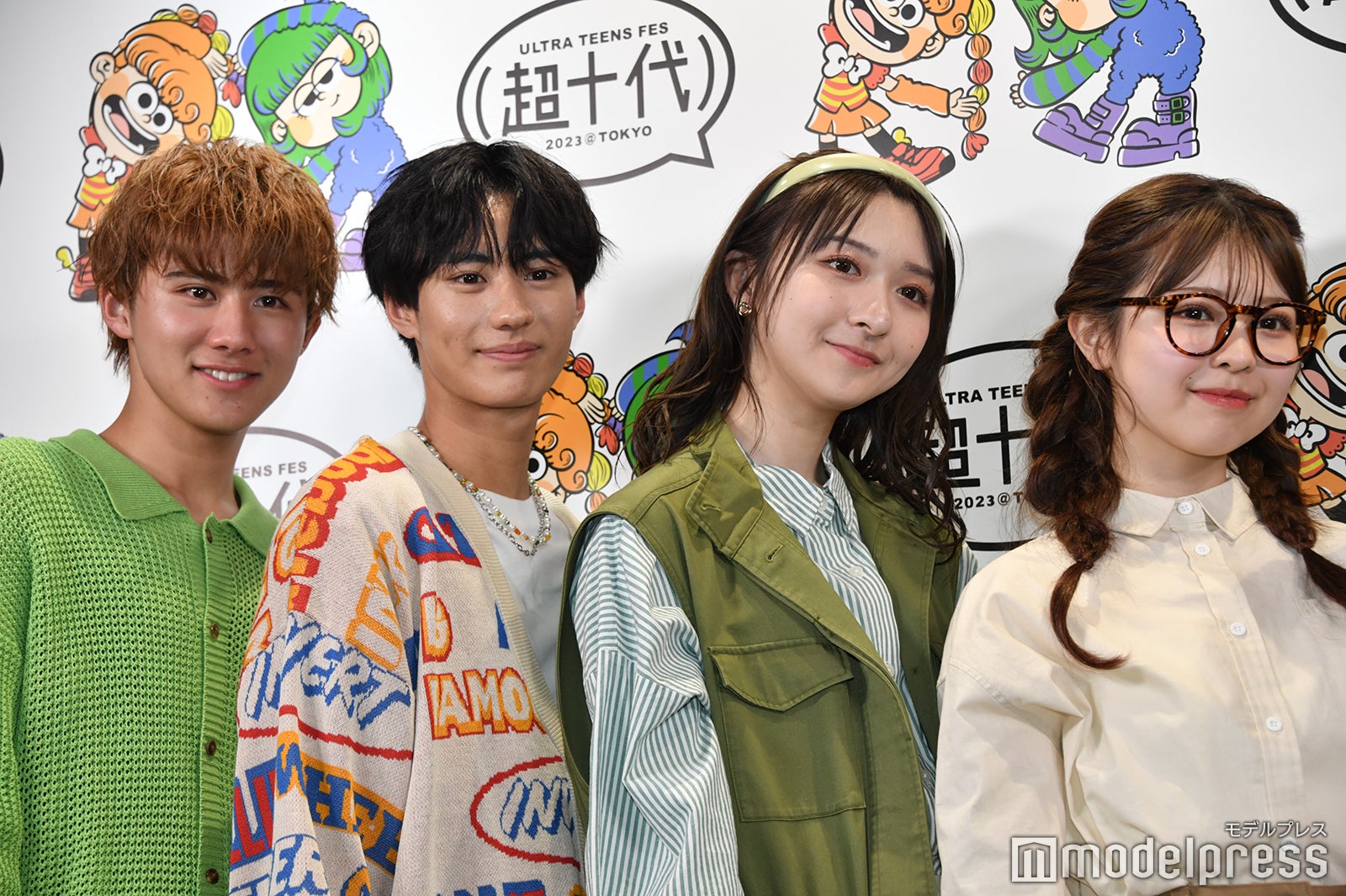 新井谷悠、小林希大、横山莉華、折田涼夏 （C）モデルプレス