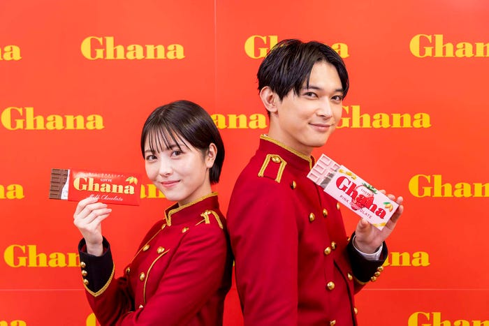 浜辺美波、吉沢亮/メイキング(提供写真)