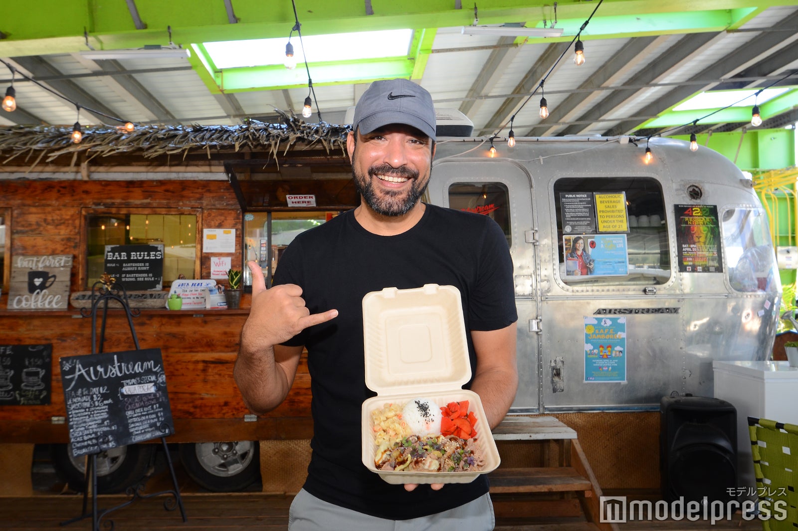 エアストリームカフェ（C）モデルプレス