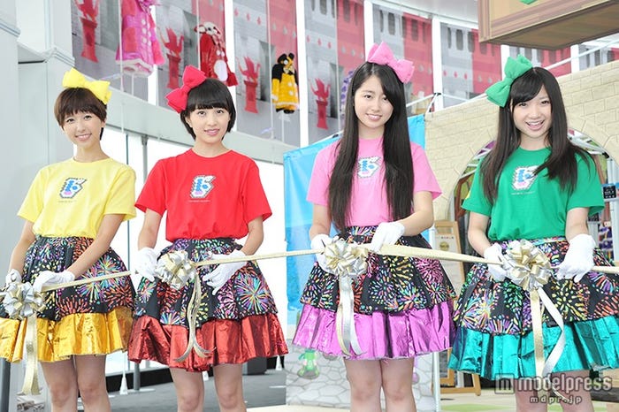 (左から)玉井詩織、百田夏菜子、佐々木彩夏、有安杏果