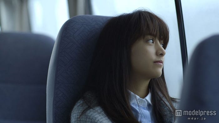 山本美月/「CanCam」4月号CMより(画像提供:小学館)