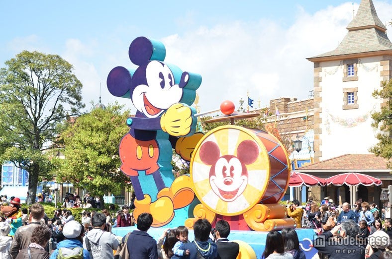 東京ディズニーリゾート30周年パレードがスタート／「ハピネス・イズ・ヒア」パレード公開