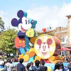 東京ディズニーリゾート30周年パレードがスタート/「ハピネス・イズ・ヒア」パレード公開