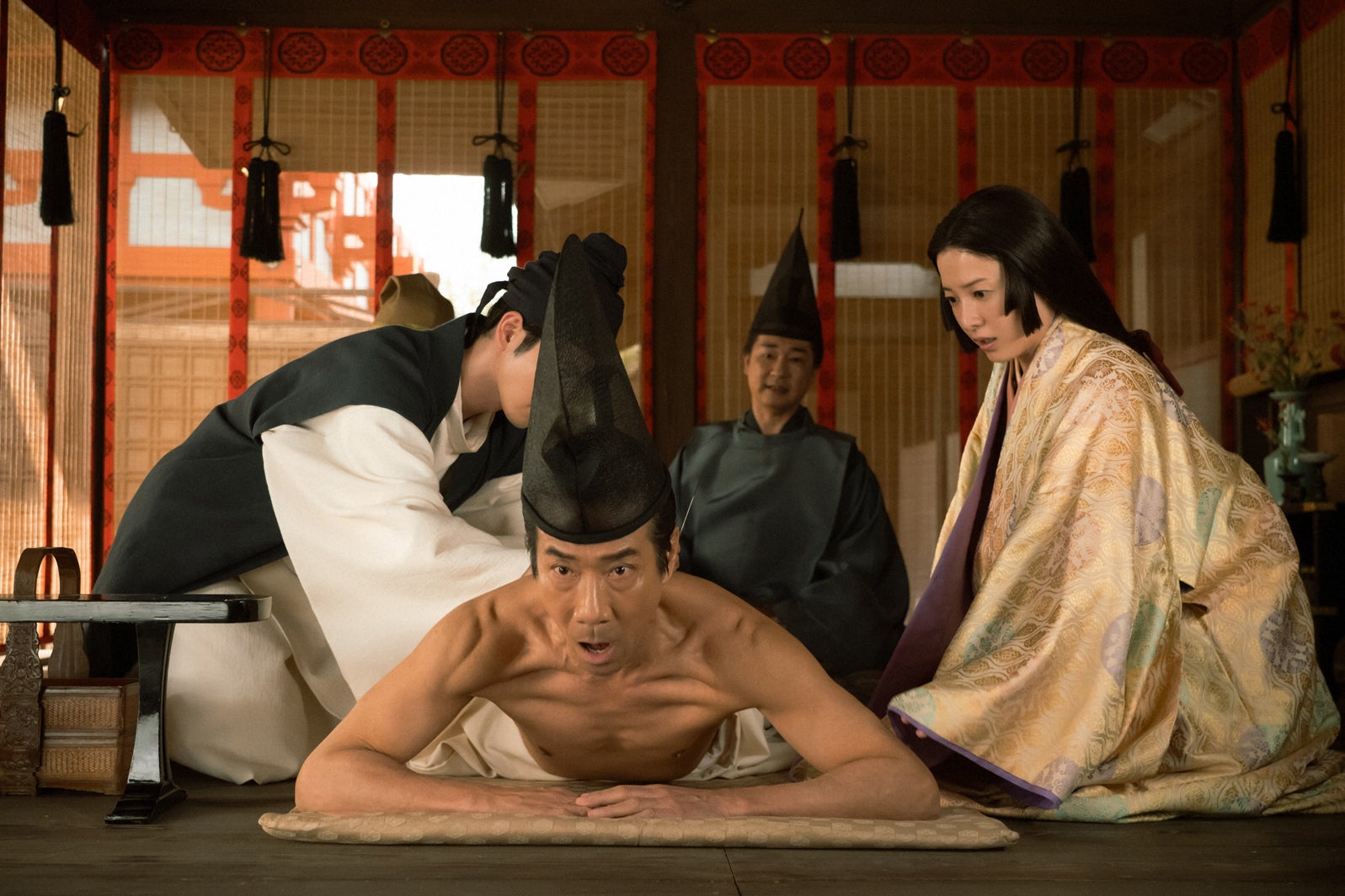 松下洸平、岸谷五朗、吉高由里子「光る君へ」第22話（C）NHK