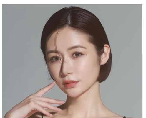 宮崎麗果さん、芸能界復帰へ 夫は黒木啓司さん
