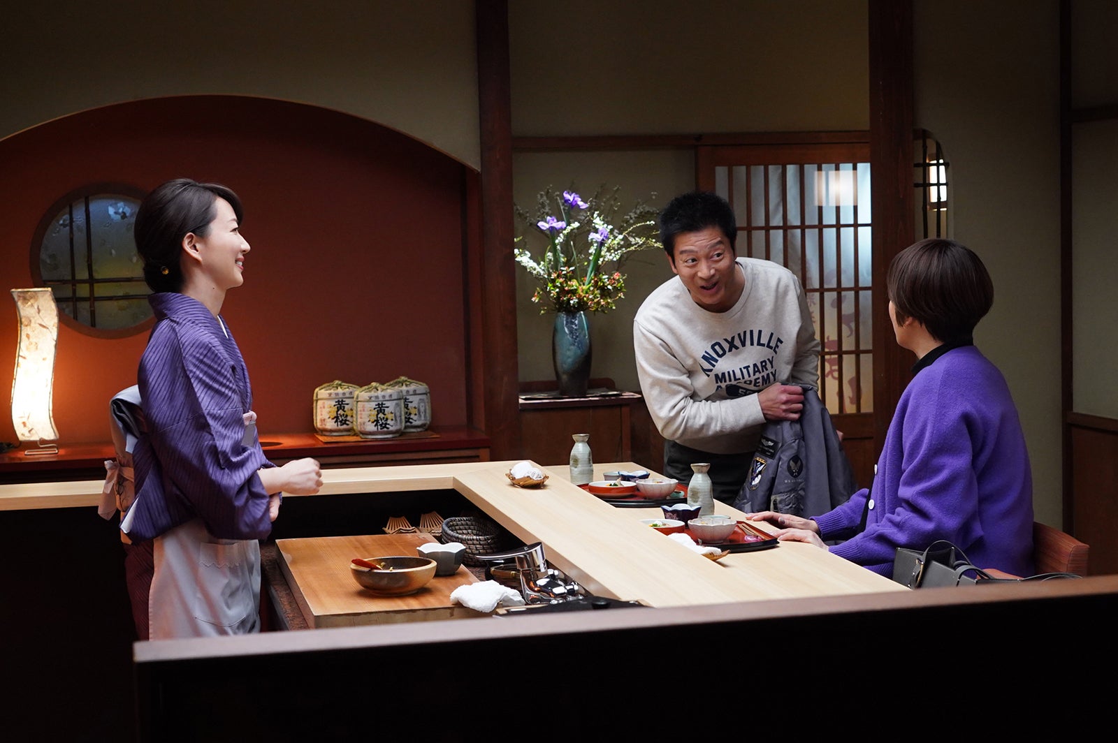 森口瑤子、寺脇康文、鈴木砂羽「相棒season22」最終回SPより（C）テレビ朝日