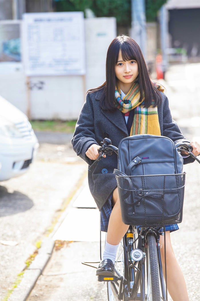 上村ひなの(C)松田忠雄、光文社