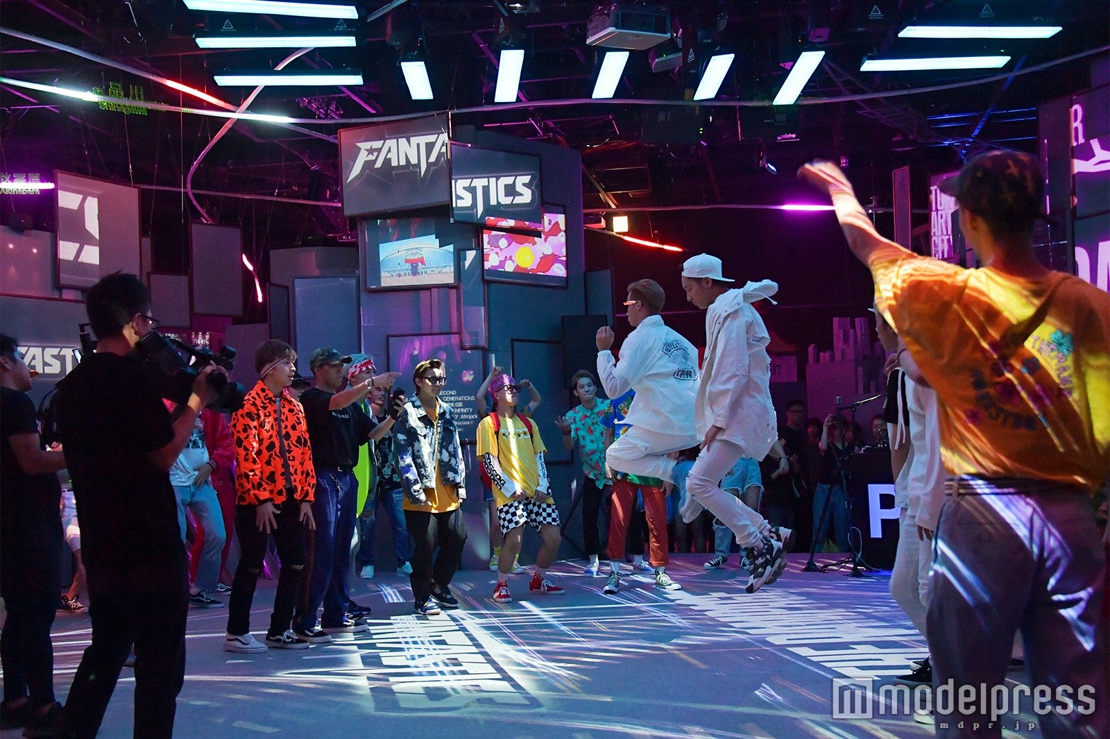 PKCZ（R）ゲリラライブの様子（C）モデルプレス