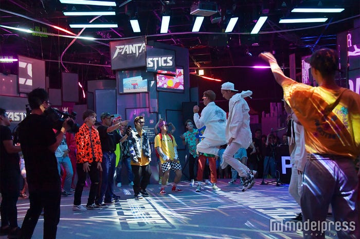 PKCZ(R)ゲリラライブの様子(C)モデルプレス