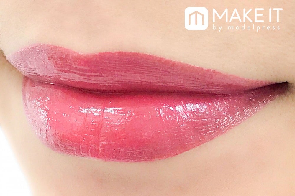 星屑のような輝きを放つリップスティック (C)メイクイット