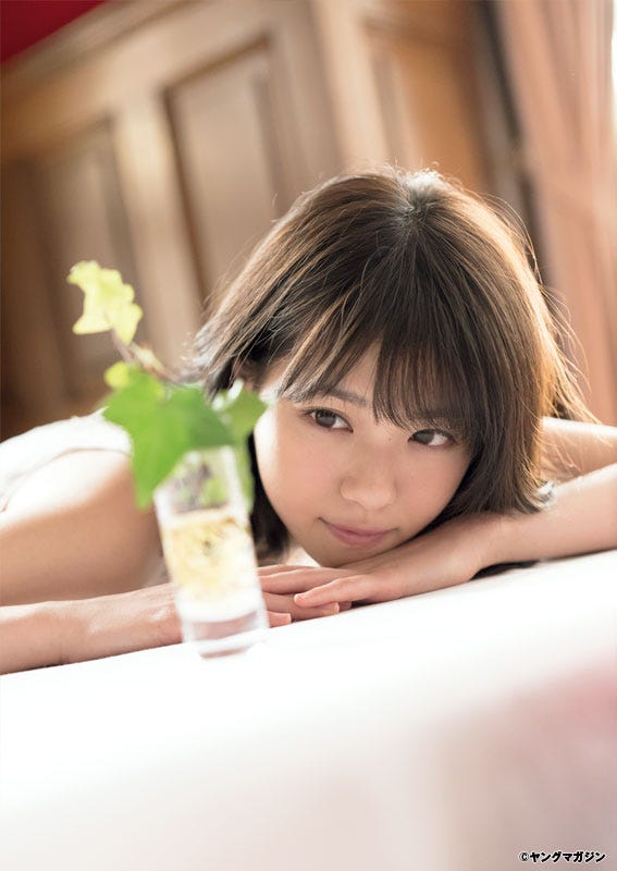 西野七瀬(C)藤本和典/ヤングマガジン