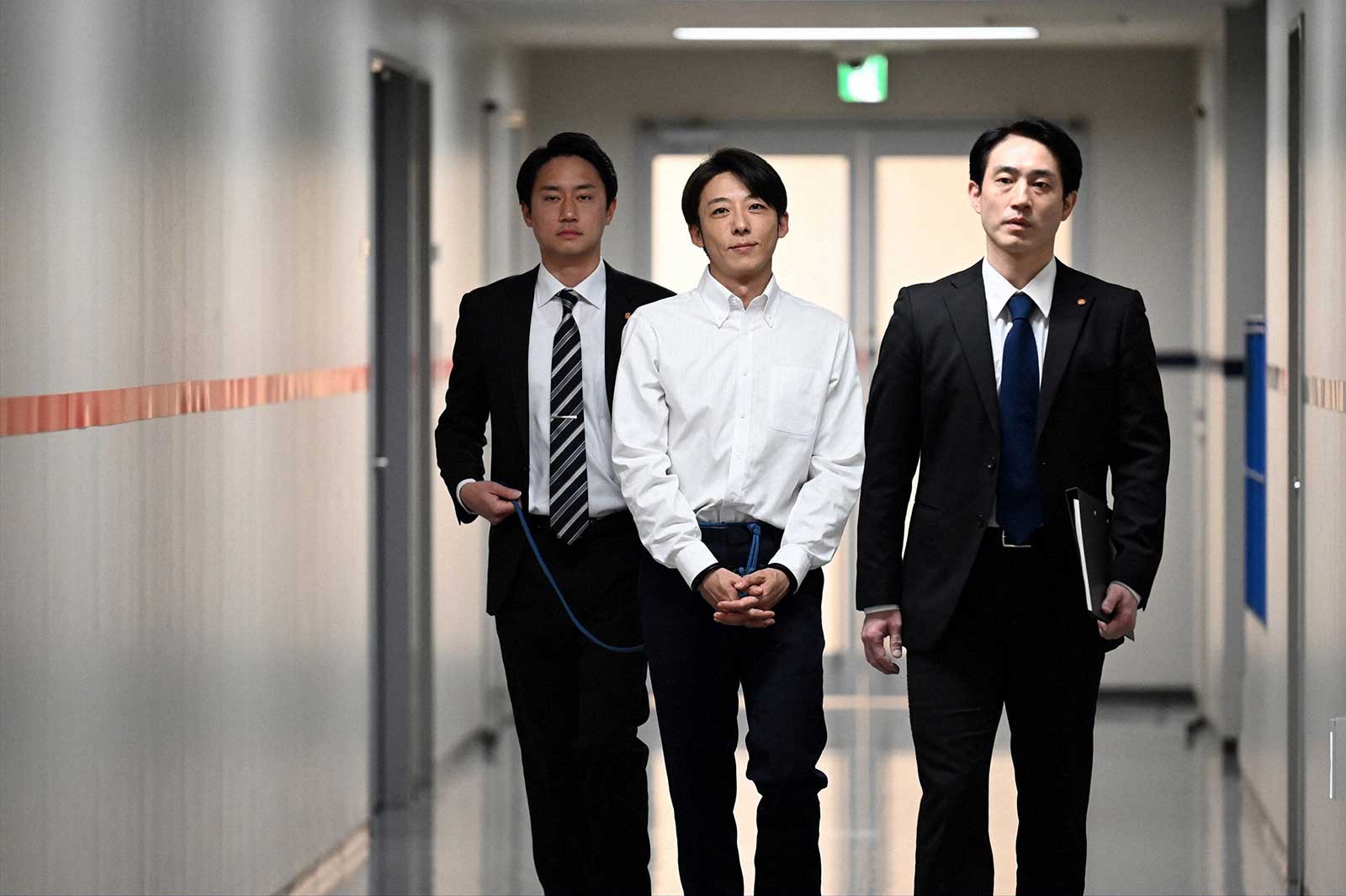 高橋一生（中央）「天国と地獄 ～サイコな2人～」最終話より（C）TBS