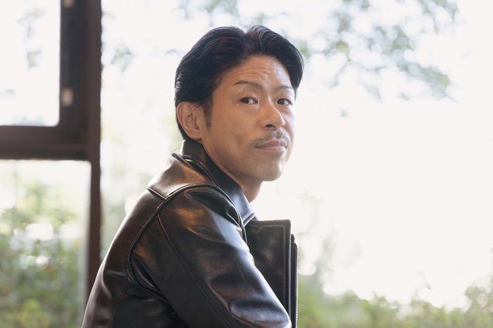 松本利夫/「スタンドUPスタート」第1話より(C)フジテレビ
