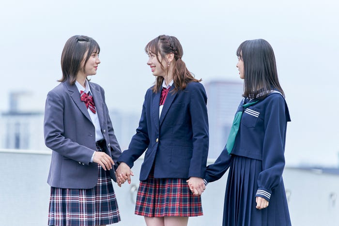 メイ、あみ、すみれ「恋する◆週末ホームステイ 2021春 Tokyo」最終話(C)AbemaTV, Inc.