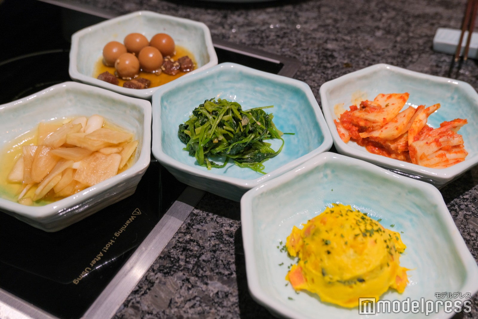 副菜（C）モデルプレス