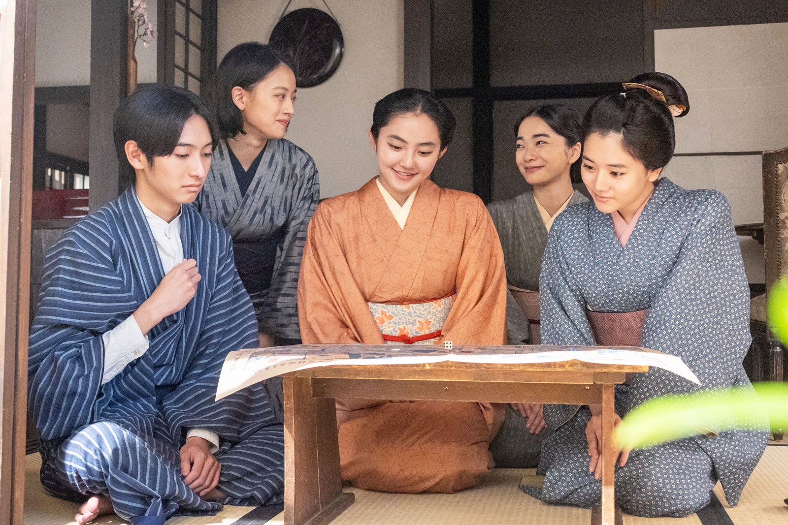 上坂樹里、瀧七海、見上愛、早坂美海ら「風、薫る」第130話（C）NHK