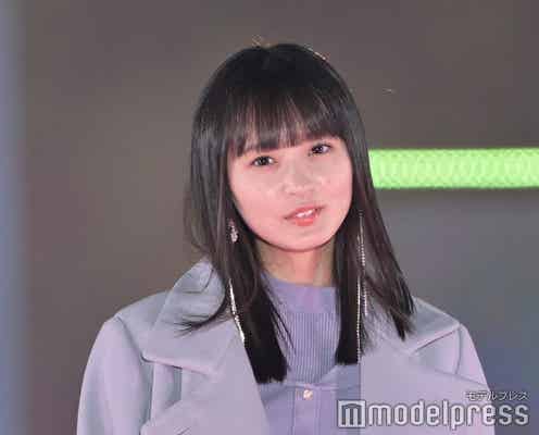 乃木坂46遠藤さくら、可憐な微笑みに視線集中 シルバーのロングピアスが印象的<GirlsAward 2023 A/W>