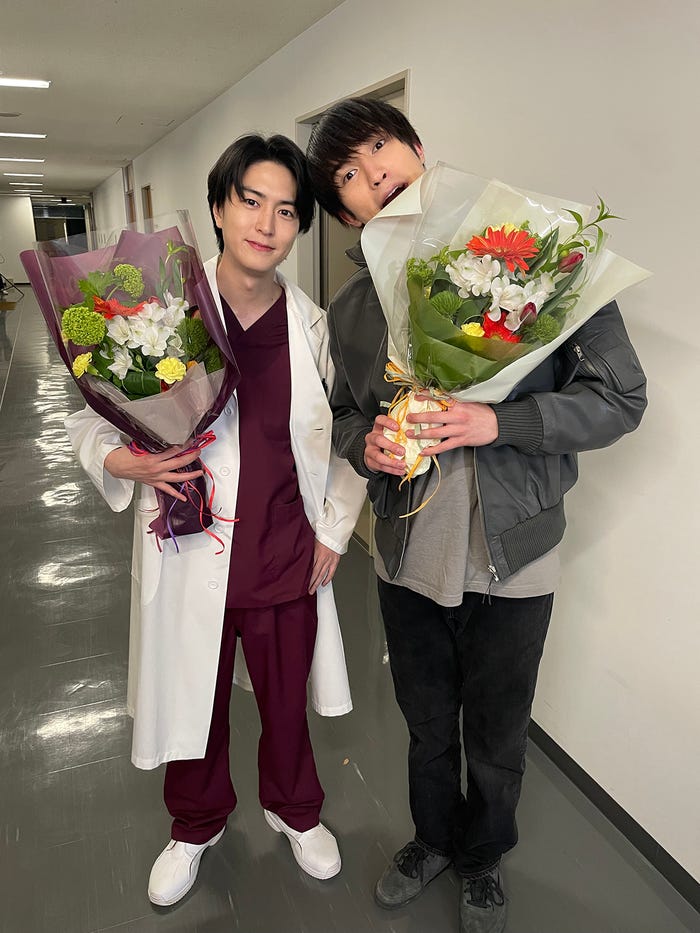 稲葉友、ジェシー(C)NTV