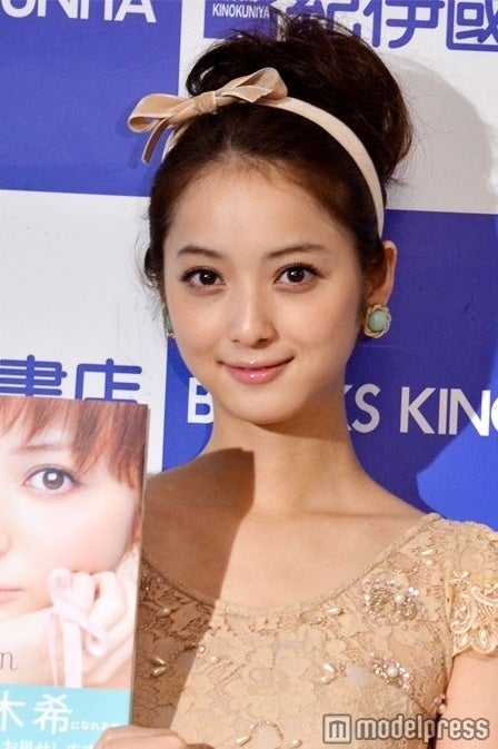 佐々木希の24歳の抱負に、優樹菜が「どうした？」