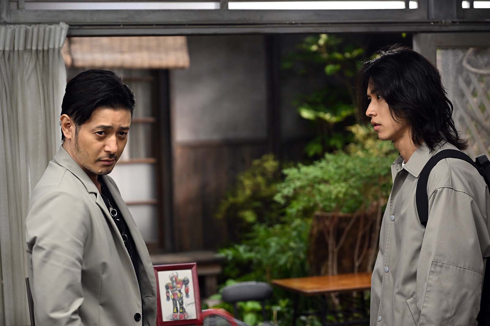 オダギリジョー、山崎賢人「アトムの童」第1話より（C）TBS