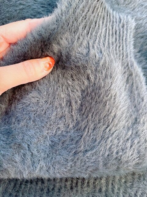 GUシャギーニットハートビジューボタンカーディガン GUシャギーニットハートビジューボタンカーディガン ダークグレーの生地感