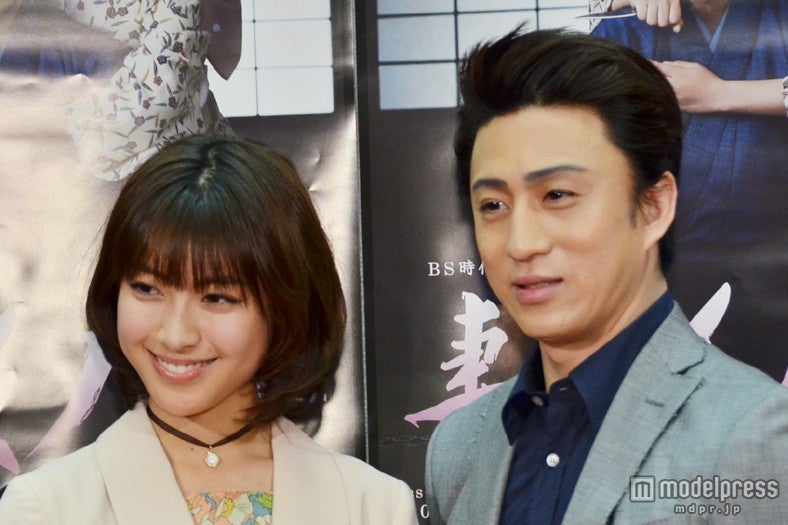 （左から）瀧本美織、市川染五郎