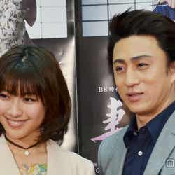 (左から)瀧本美織、市川染五郎