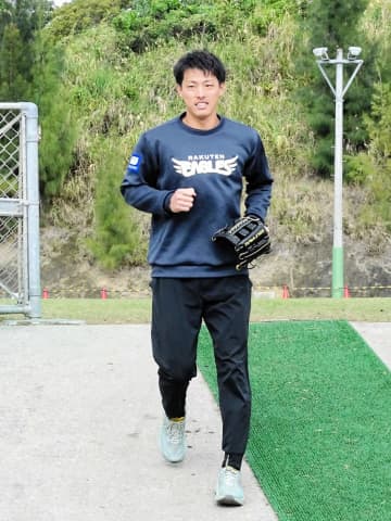 楽天 辰己が股関節の違和感で別メニュー調整