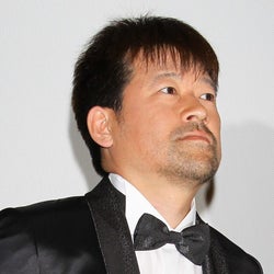 佐藤二朗、チャックにアレを挟んだ報告に反響 「わかる、痛い」