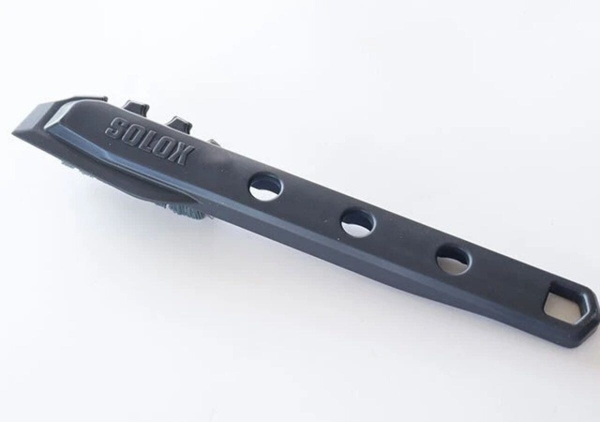 ダイソー　泥落としブラシ