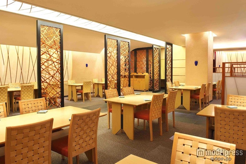 「花 Hana」店内（ｃ）Disney