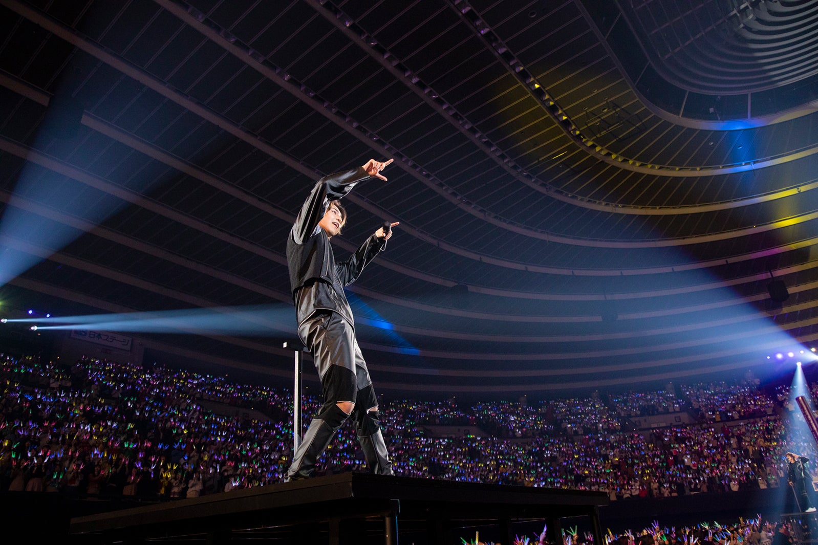 タカシ（カメラマン：米山三郎、笹森健一）