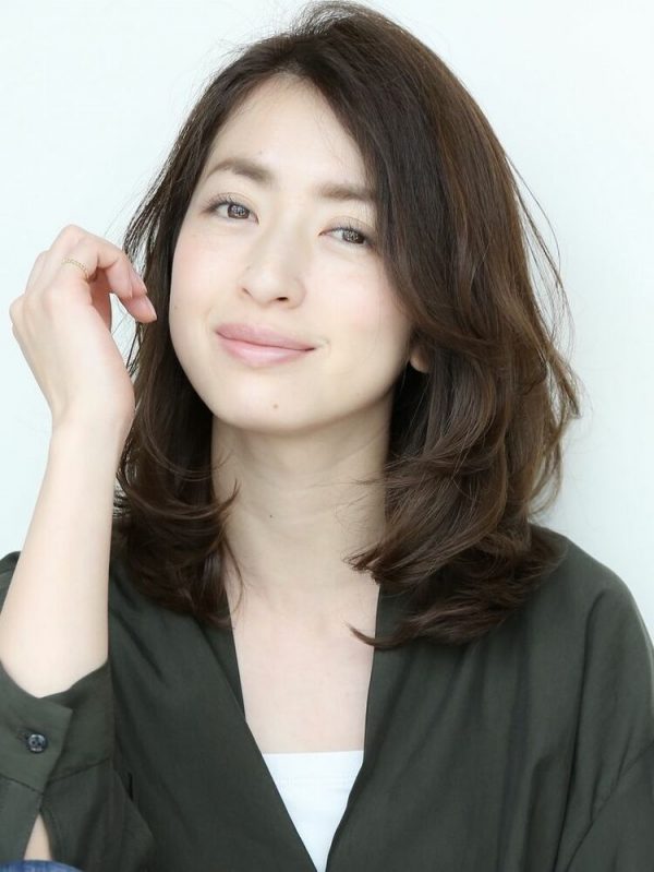 40代の骨格診断ウェーブさんが似合う髪型はこれ 得意なヘアスタイルで垢抜けよう モデルプレス 40代の骨格診断ウェーブさんが似合う髪型はこれ 得意なヘアスタイルで垢抜けよう モデルプレス