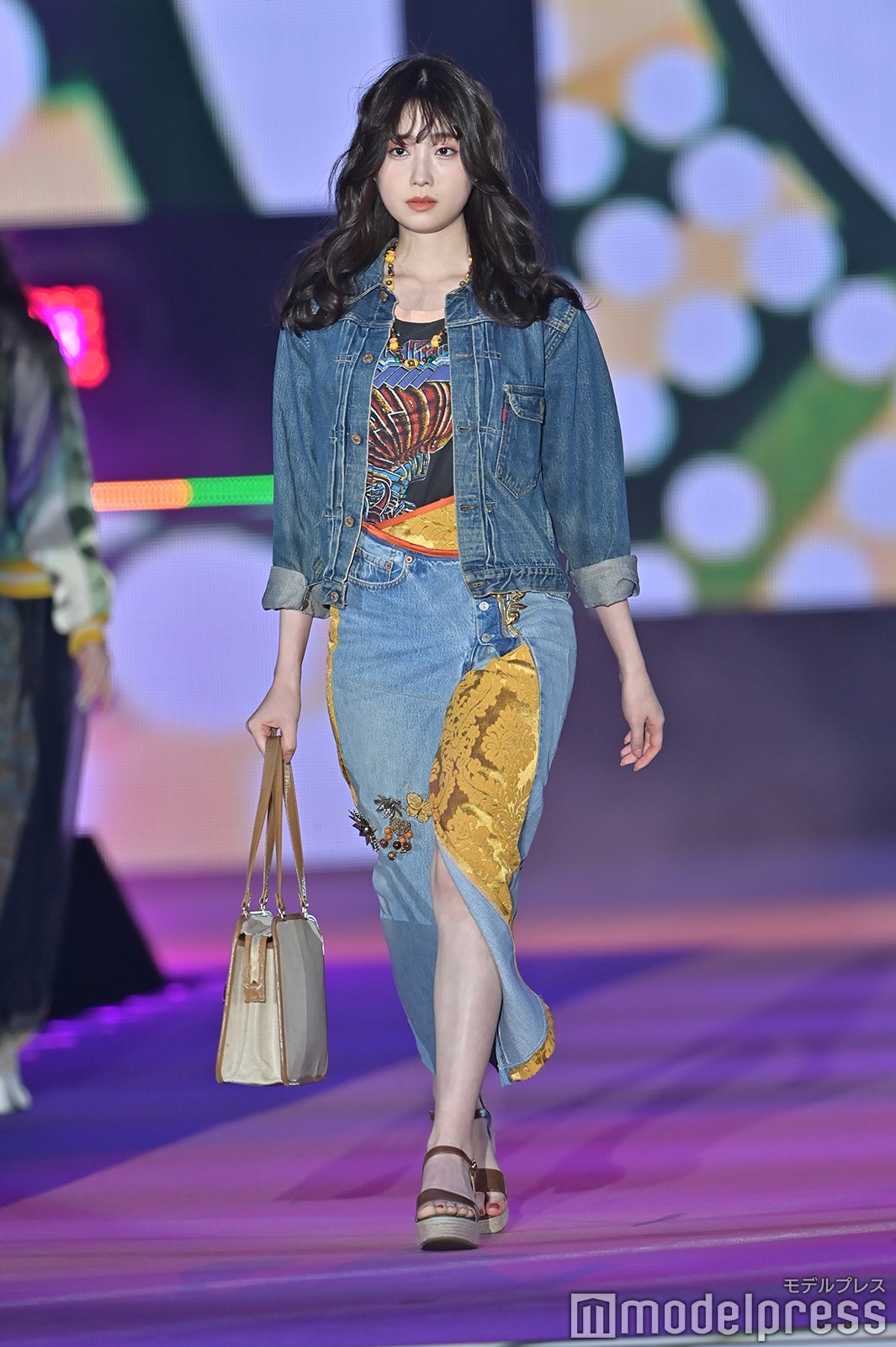 （C）モデルプレス