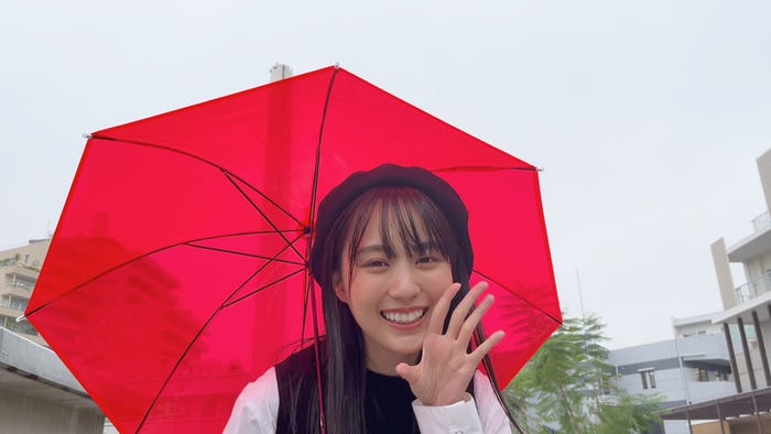 賀喜遥香/1st写真集「まっさら」公式Twitterより