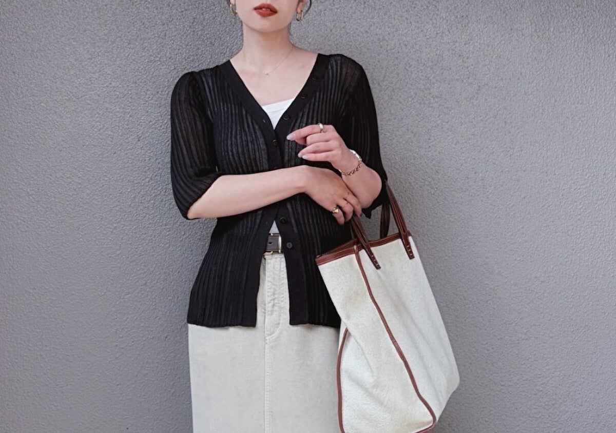 コーデに迷った日は「黒カーディガン」1枚あると便利！上品に着やせも叶う♡大人女子の秋コーデ