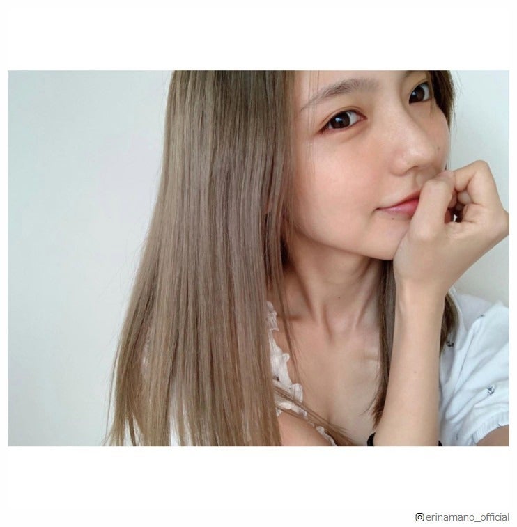 真野恵里菜、アッシュミルクティーヘアに 久々美容院でガラリイメチェン