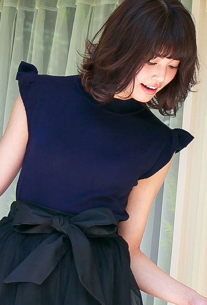 コンパクトフリルノースリーブニットプルオーバートップス「神戸レタス」1990円（税込）／画像提供：神戸レタス