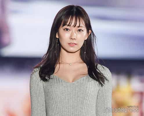 渡辺美優紀、美バスト際立つニットワンピで魅了<関コレ2021A/W>