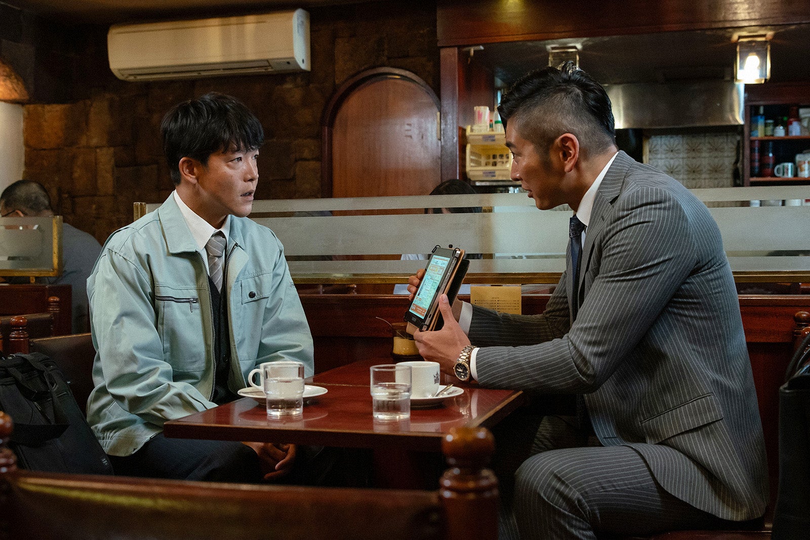 駿河太郎、松田悟志「正直不動産2」第8話（C）NHK