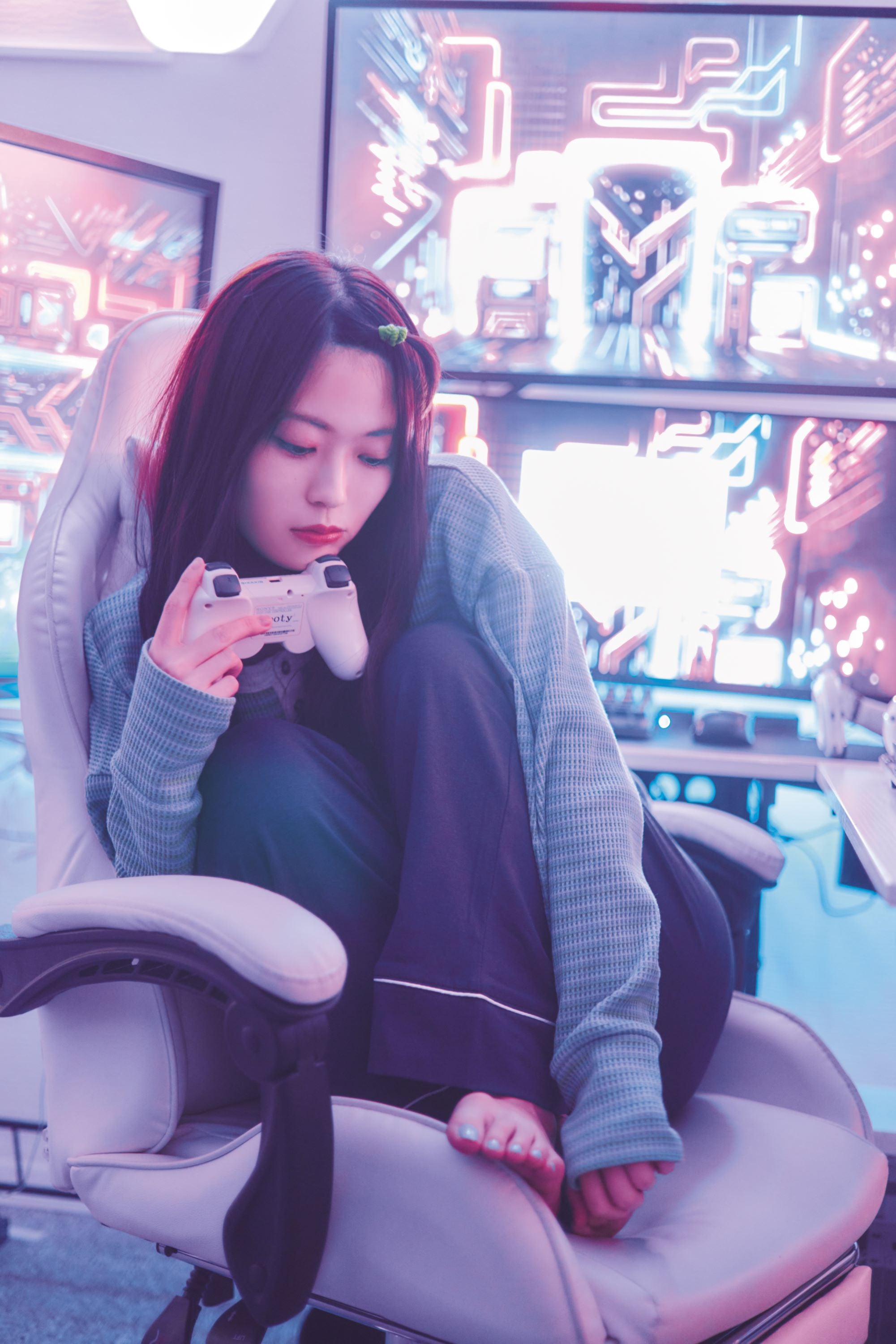 岩本蓮加「いたずらな風」セブンネット限定版裏表紙／撮影：SAKAI DE JUN